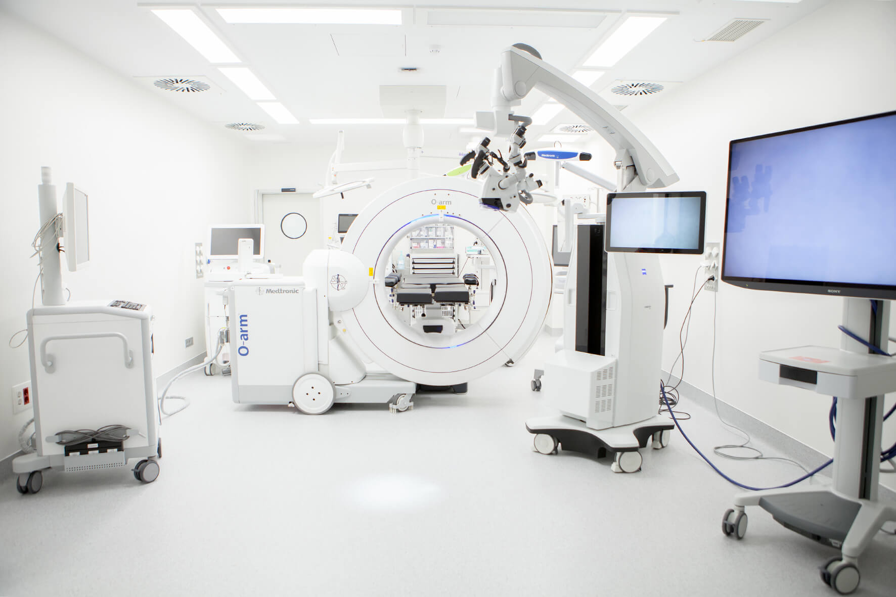 operating theatre apparotology at the neuro vertebral institute