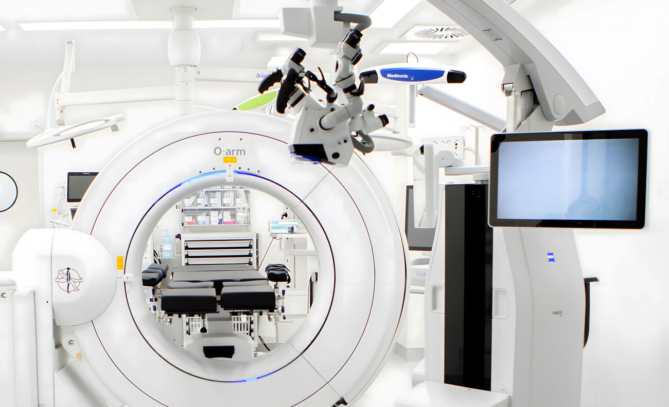operating theatre apparotology at the neuro vertebral institute